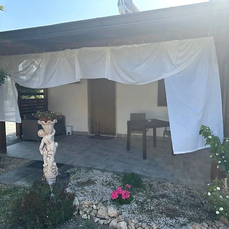 B&B Angolo Magico Parabita Esterno foto